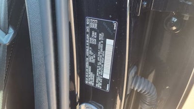 2024 Volvo XC40 B5 Plus Dark Theme