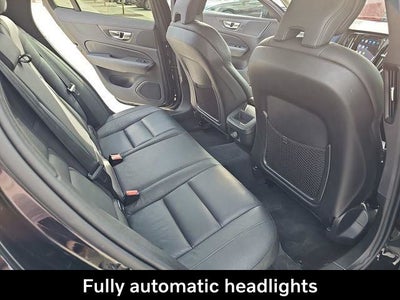 2025 Volvo V60 Cross Country B5 Plus