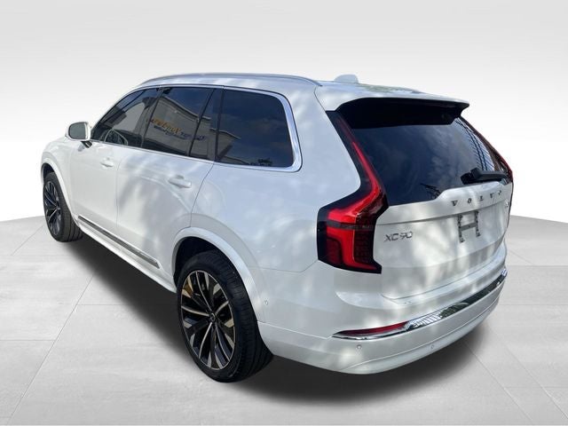 2026 Volvo XC90 B5 Plus