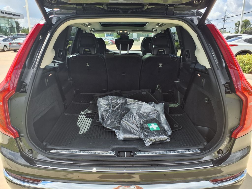 2025 Volvo XC90 B5 Core