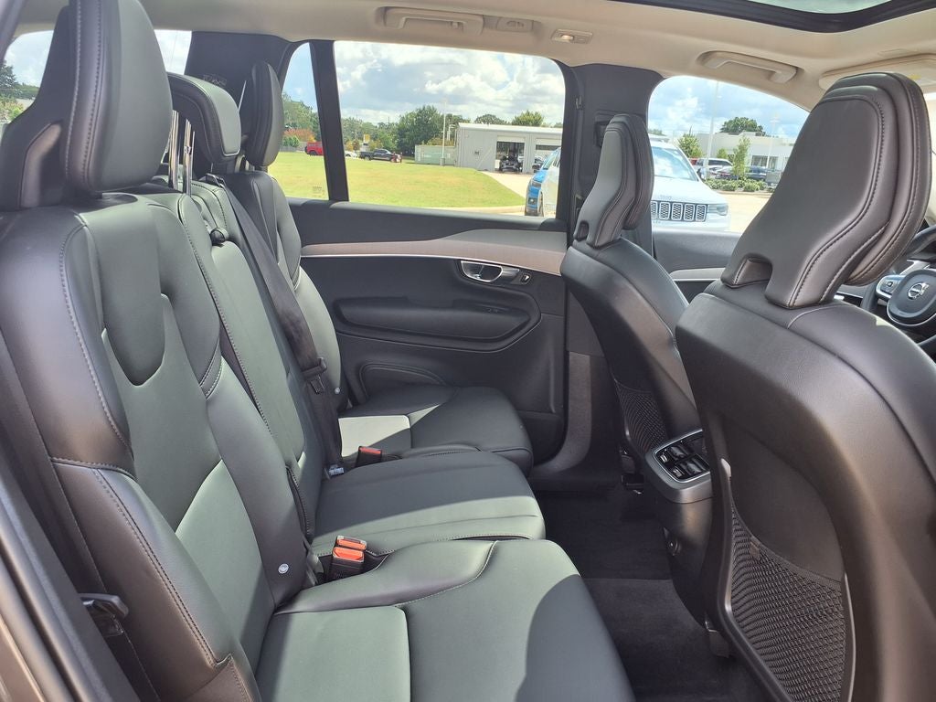2025 Volvo XC90 B5 Core