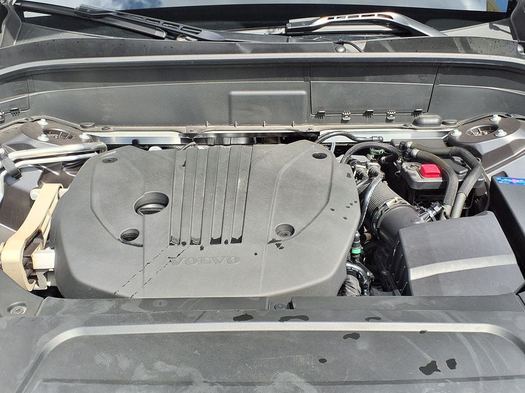 2025 Volvo XC90 B5 Core