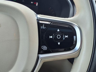 2025 Volvo XC90 B5 Core