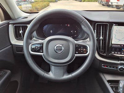 2025 Volvo XC60 B5 Plus