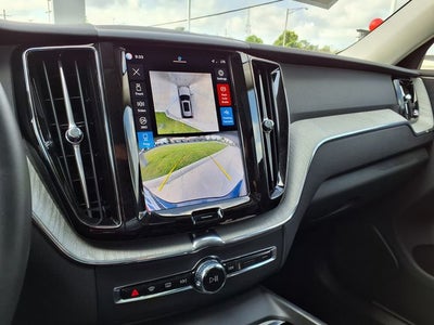 2025 Volvo XC60 B5 Plus
