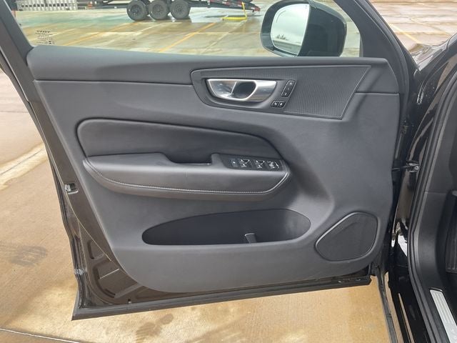 2025 Volvo XC60 B5 Core