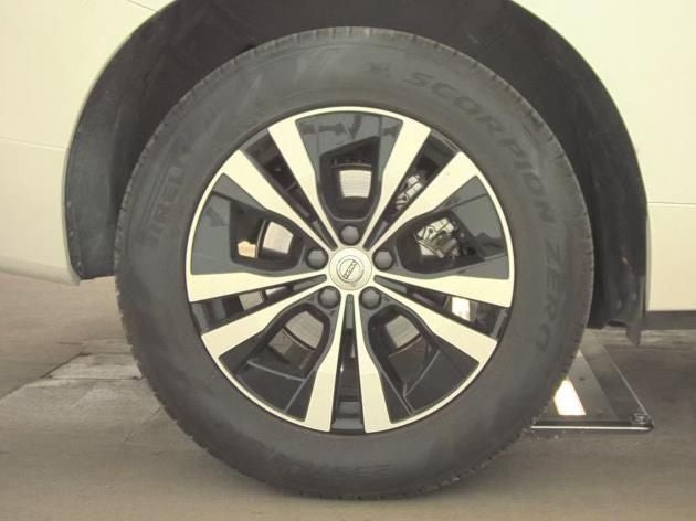 2025 Volvo XC60 B5 Core