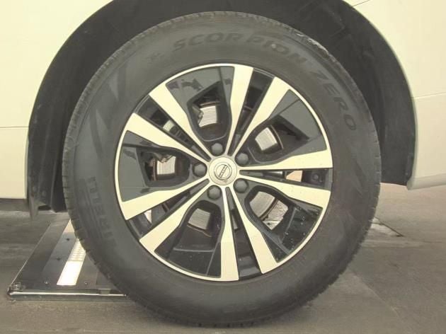 2025 Volvo XC60 B5 Core