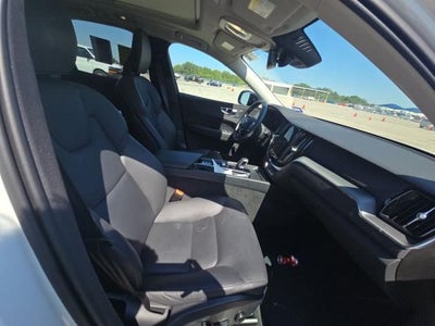 2025 Volvo XC60 B5 Core