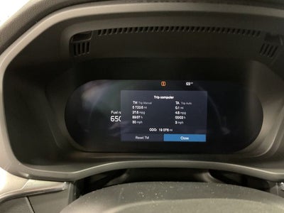 2025 Volvo XC60 B5 Core