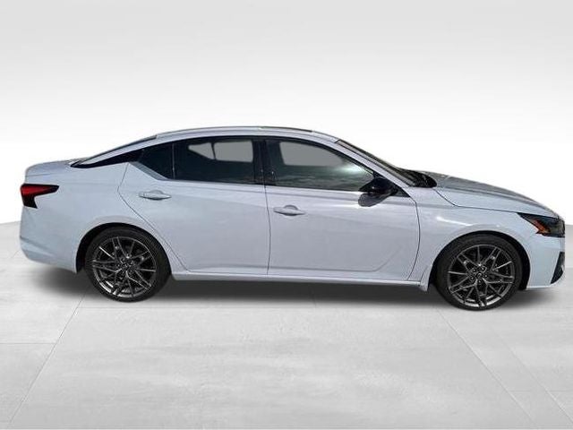 2024 Nissan Altima 2.0 SR