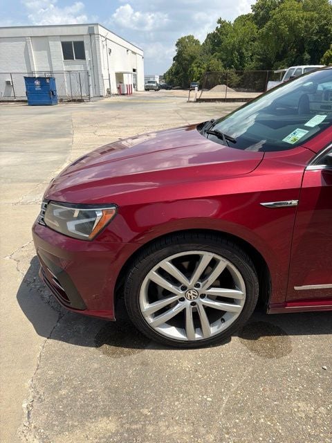 2017 Volkswagen Passat 1.8T R-Line