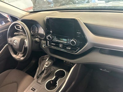 2025 Toyota Highlander LE