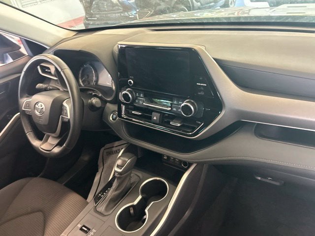 2025 Toyota Highlander LE