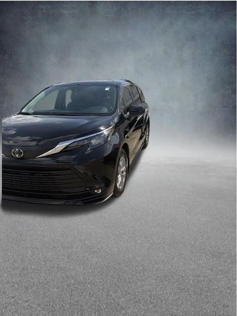 2026 Toyota Sienna XLE 8 Passenger