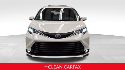 2025 Toyota Sienna XLE 8 Passenger