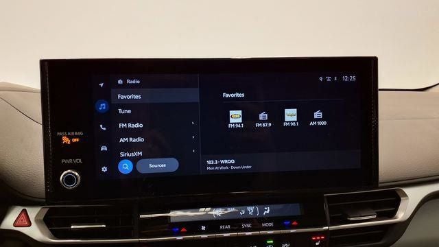 2025 Toyota Sienna XLE 8 Passenger