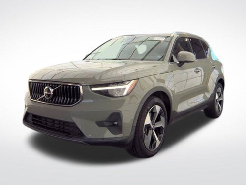 2024 Volvo XC40 B5 Plus Bright Theme