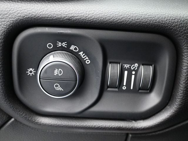 2022 RAM 3500 Laramie 20" Wheels Leather-Trimmed Seats