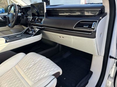 2022 Lincoln Navigator L L Black Label